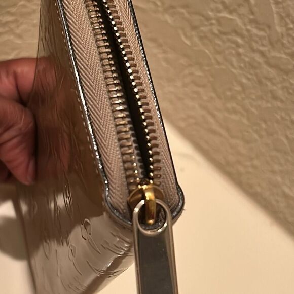 Louis Vuitton Zip Around Vernis Long Wallet Cream Tan LV All Over Logo Print - Picture 6 of 12